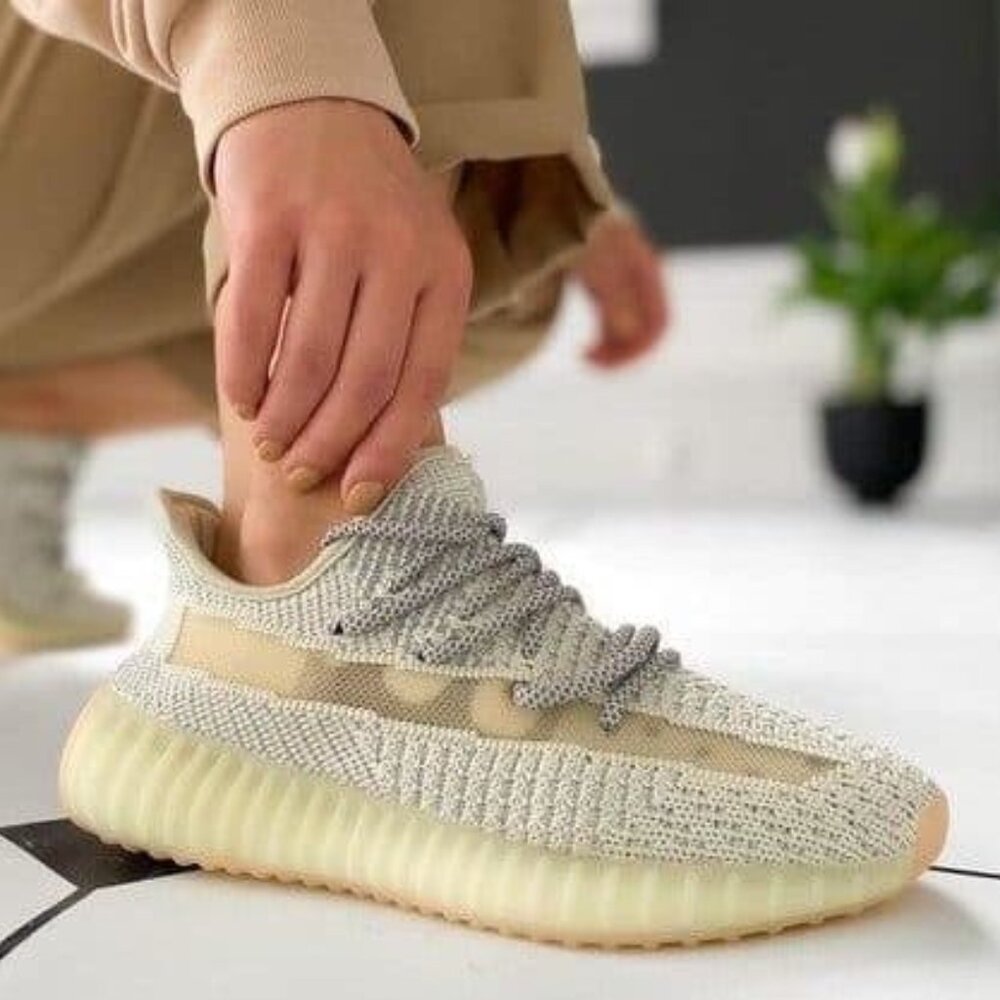 Adidas Yeezy Boost 350 V2